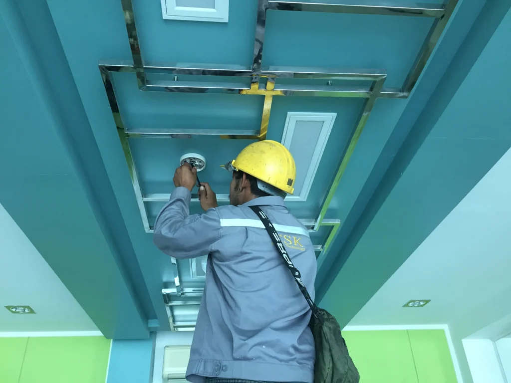 สัญลักษณ์ไฟอราม ออกแบบ ติดตั้ง ดูแล