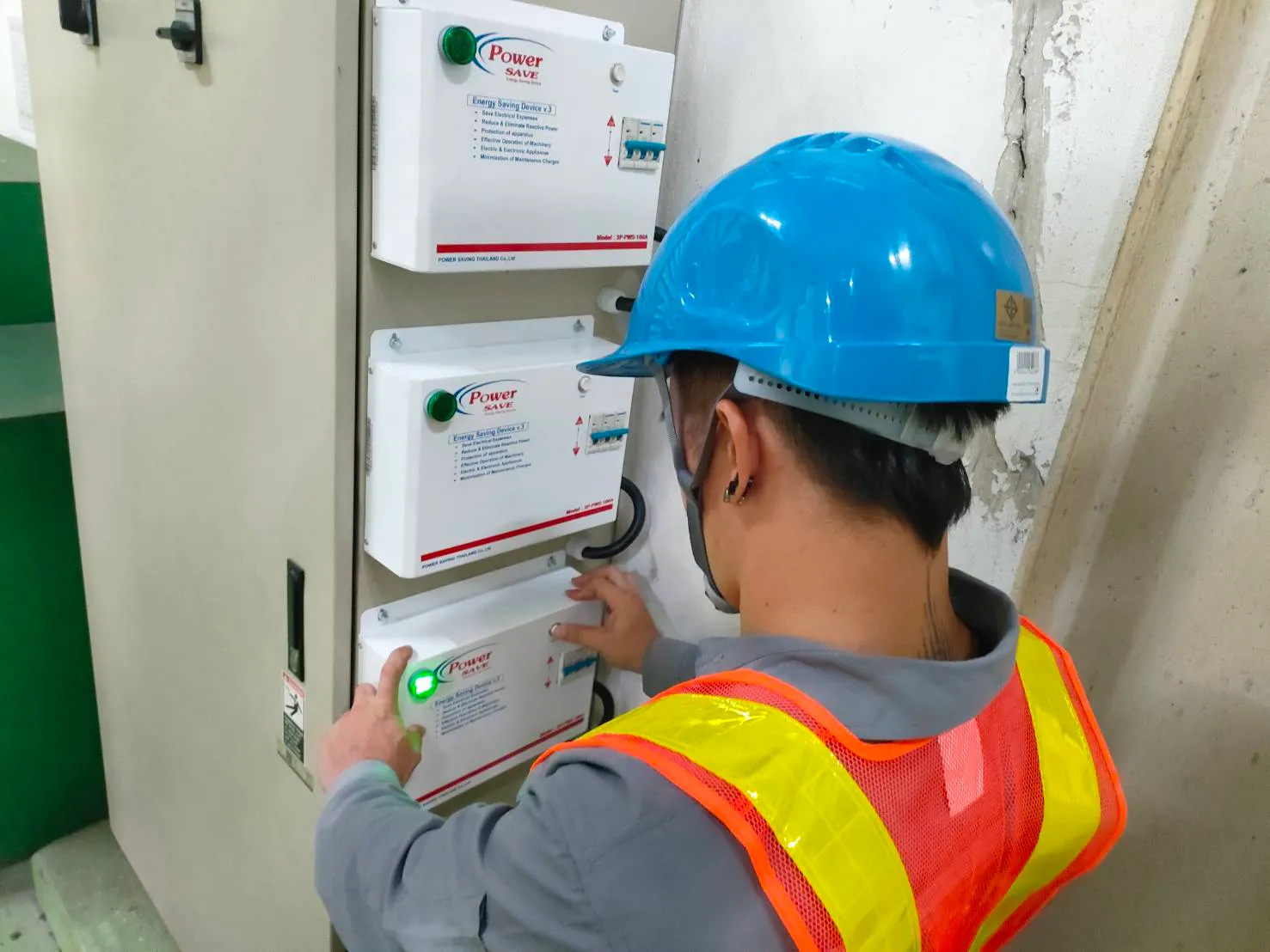 รับติดตั้งอุปกรณ์ประหยัดพลังงาน โดยช่างมืออาชีพ