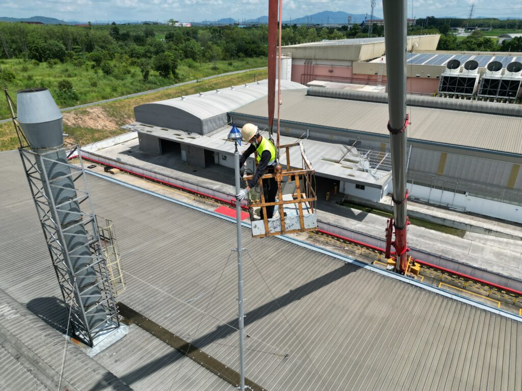 CSK ติดตั้งระบบป้องกันฟ้าผ่า